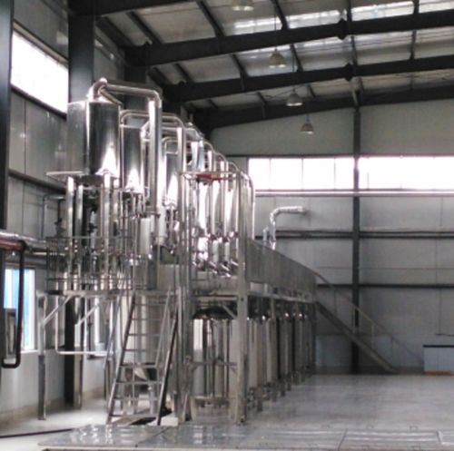 仝莫植物精油提取機 專業(yè)蒸餾設(shè)備制造引領(lǐng)水資源專用機械新風尚